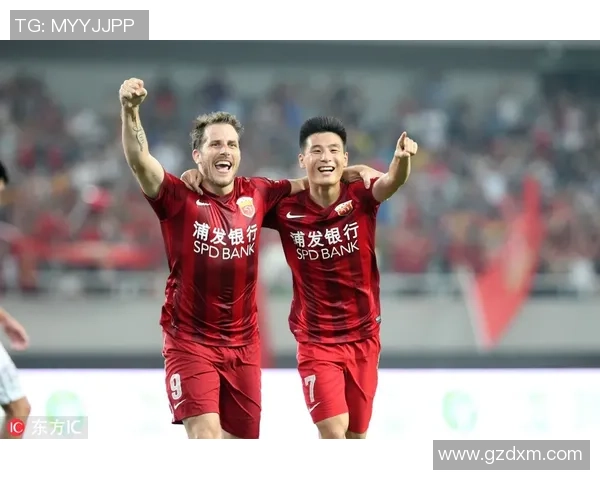 足球明星的成长之路:从青涩少年到世界级球员的训练与坚持