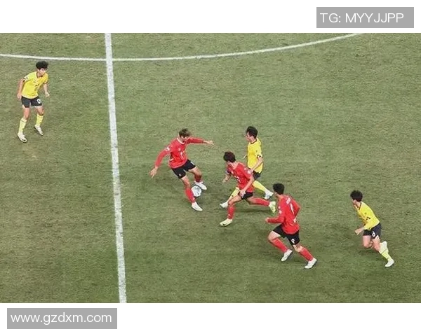 足球明星齐聚擂台展开激烈对决精彩视频带你领略球场之外的热血战斗